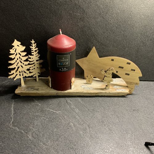 Décoration de noël en bois flotté et 1 grosse bougie