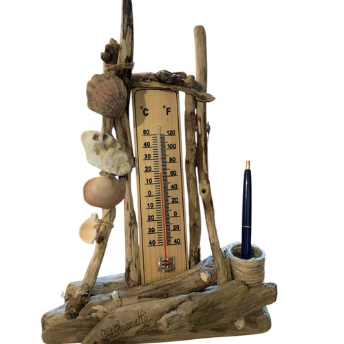 Thermomètre en bois flotté, coquillages et stylo
