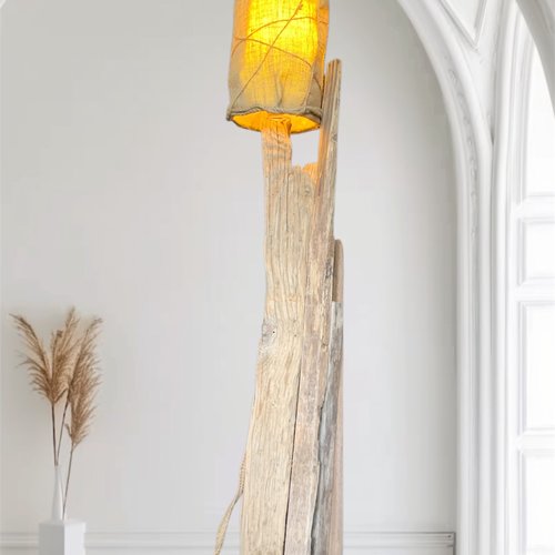 Lampadaire esprit bord de mer, en bois flotté