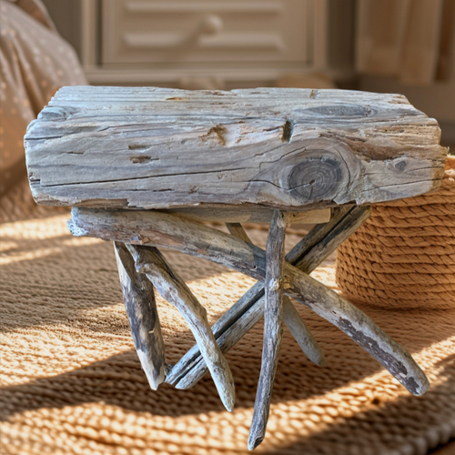 Table de chevet, zéro déchet, en bois flotté