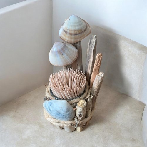 Pot en bois flotté et piques olives