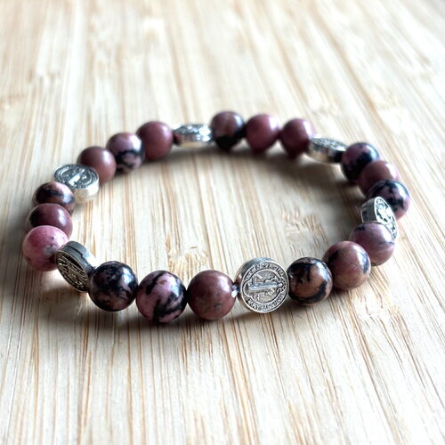 Bracelet chapelet en rhodonite naturelle fait main  médaille chrétienne catholique, bracelet élastique , cadeau religieux, cadeau chrétien
