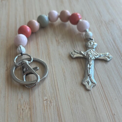 Porte clés chapelet, porte clés croix, porte clés rosaire, chapelet perles en bois, chapelet multicolore, cadeau religieux, cadeau chrétien