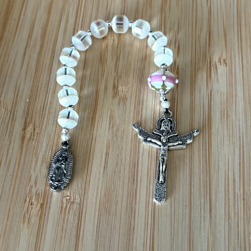 Dizainier chrétien, chapelet de poche chrétien, chapelet perles verre, chapelet perles files, chapelet rose et blanc, cadeau religieux,