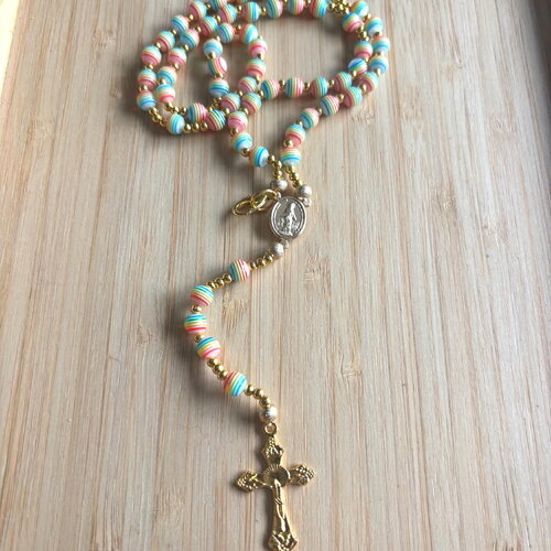 Chapelet chrétien, rosaire chrétien, chapelet perles multicolore, chapelet perles rayé, rosaire perles multicolore, chapelet prière, cadeau