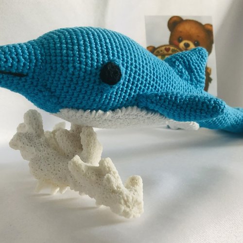 Doudou dauphin bleu en coton aléo véra fait main, sécurité totale les yeux sont brodés