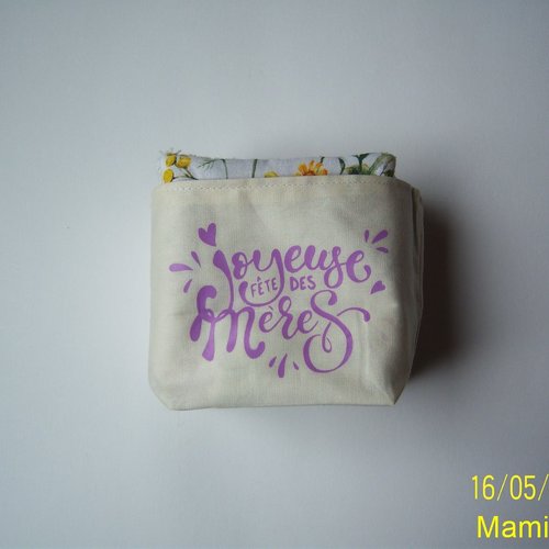 Cadeau fête des mères, lot de sept carrés à démaquiller en éponge de coton bio avec son panier