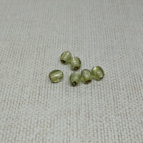 Perles olives en verre