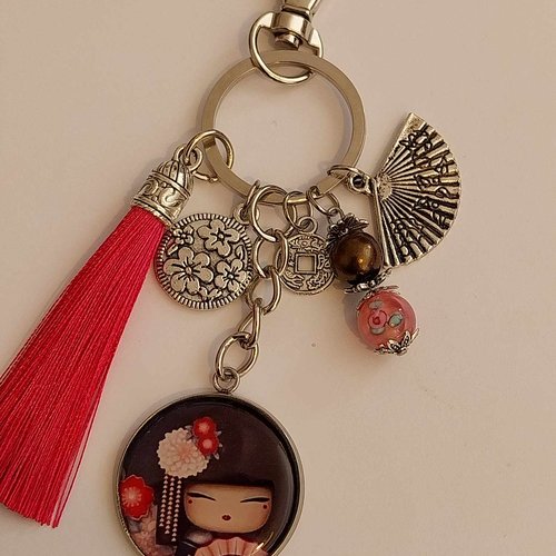 Porte clefs thème "petite fille  japonaise"