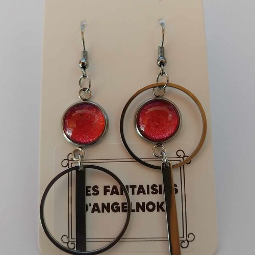 Boucles pendantes asymétriques cabochons peints a la main
