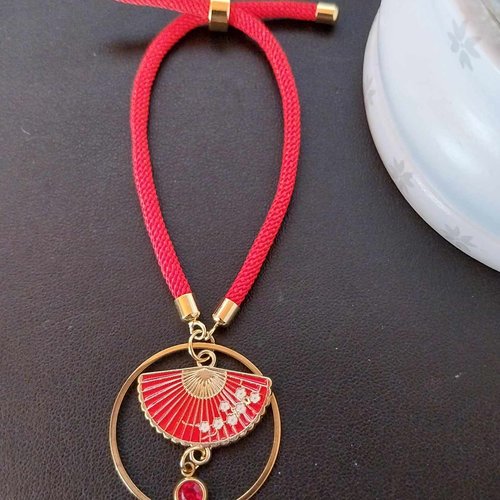Bracelet cordon rouge thème "japon"