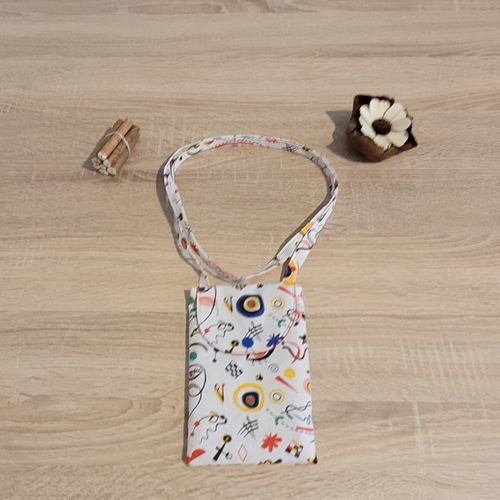 Pochette téléphone en bandoulière