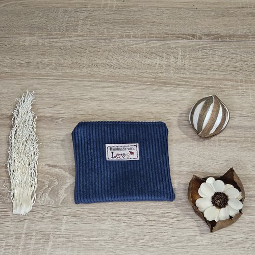 Petite pochette en velours côtelé