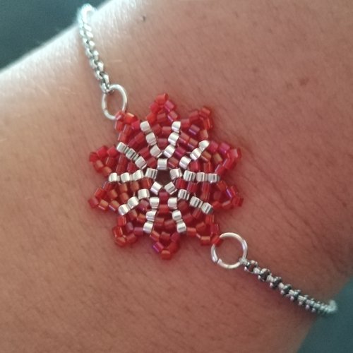 Bracelet tissage fleur en perles miyukis