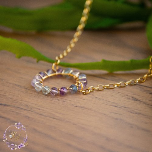 Collier anneau pierres naturelles fluorite acier doré 43 cm bijoux femme assembler mains "valentina"