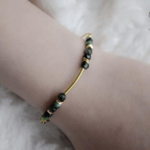 [déstockage -50%] ​bracelet "malaya" acier doré et rubis zoïsite 14,6 cm  bijoux femme assembler mains (a550)