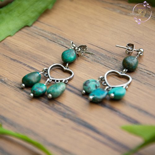 Clous d'oreilles "coeur" chrysocolle naturelle et acier 47 mm bijoux femme assembler mains (a203)