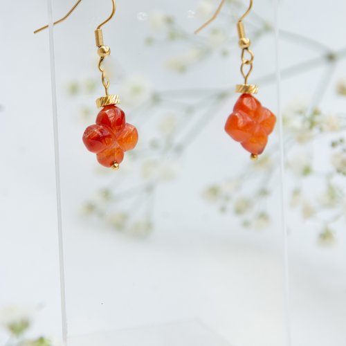 Boucles d'oreilles "felicia" acier 304l pvd et cornaline 39 mm bijoux femme assembler mains (a844)