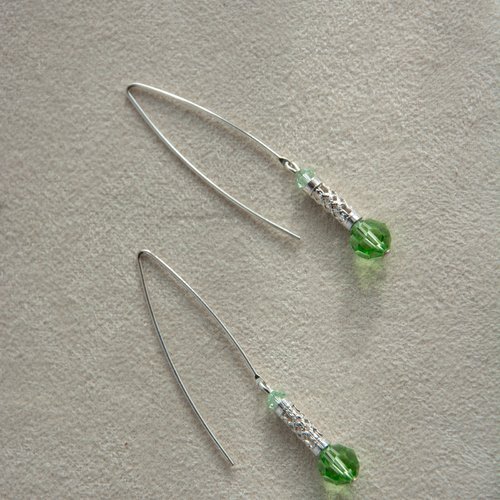 Boucles d'oreilles "lollita" code : destock50 cristal autrichien vert 55 mm bijoux femme assembler mains (a786)