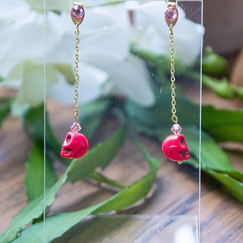 Boucles d'oreilles "mambo" code : destock50 acier 316l et howlite synthétique 58 mm bijoux femme assembler mains (a866b)