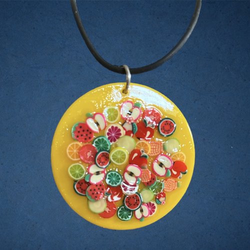 Collier fruits