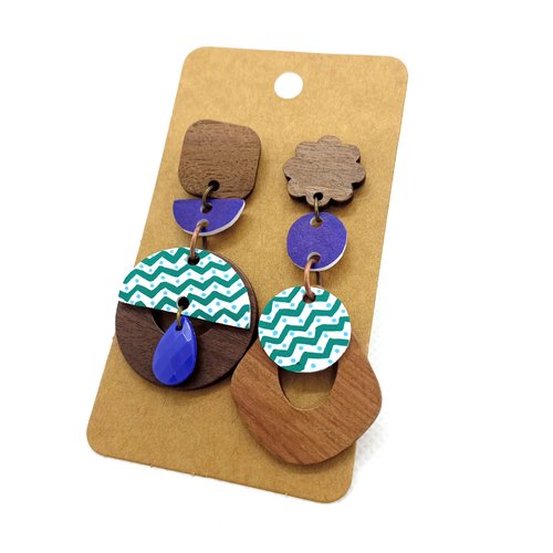 Boucles d'oreilles asymétriques *julienne* avec pendentifs en bois et en acrylique fait main