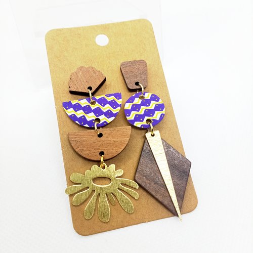 Boucles d'oreilles asymétriques *lucinda* avec pendentifs en bois et en acrylique fait main