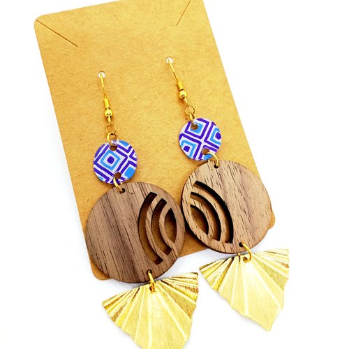 Boucles d'oreilles asymétriques en laiton doré avec pendentifs fait main