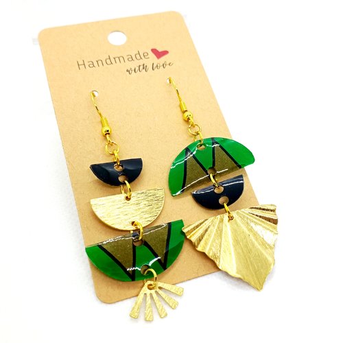 Boucles d'oreilles asymétriques