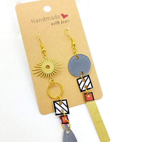 Boucles d'oreilles asymétriques