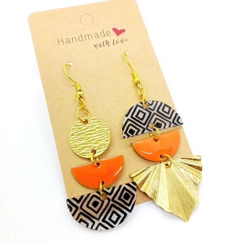 Boucles d'oreilles asymétriques