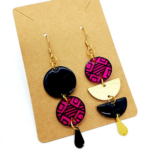 Boucles d'oreilles asymétriques