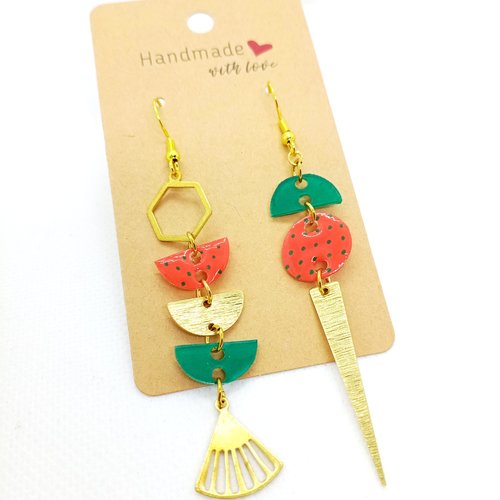 Boucles d'oreilles asymétriques