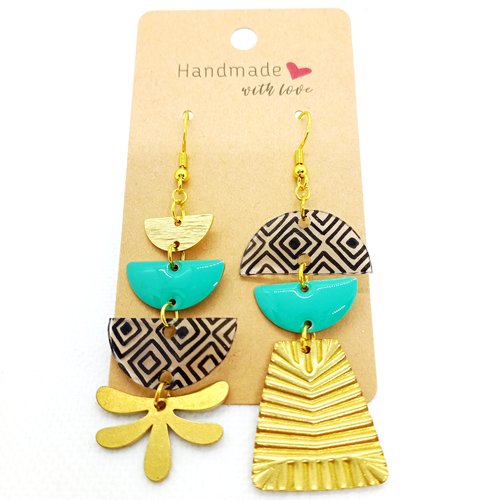 Boucles d'oreilles asymétriques