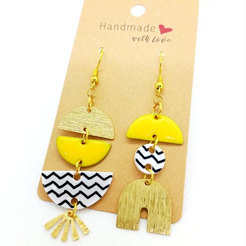 Boucles d'oreilles asymétriques