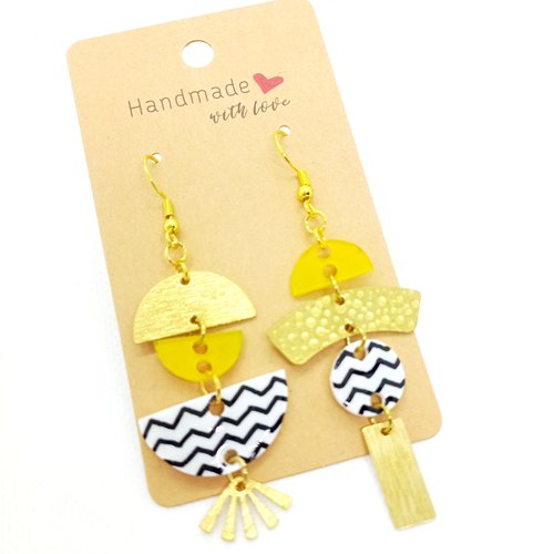 Boucles d'oreilles asymétriques