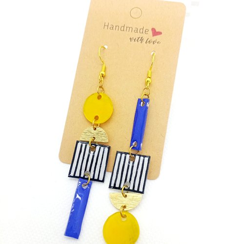 Boucles d'oreilles asymétriques