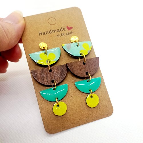 Boucles d'oreilles en papier résiné