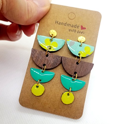 Boucles d'oreilles en papier résiné