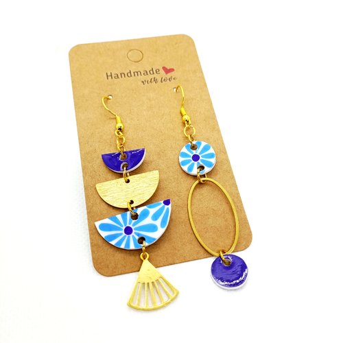 Boucles d'oreilles asymétriques