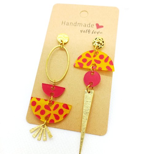 Boucles d'oreilles asymétriques