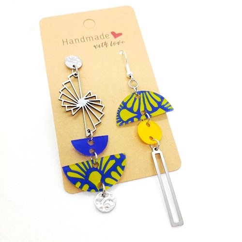Boucles d'oreilles asymétriques