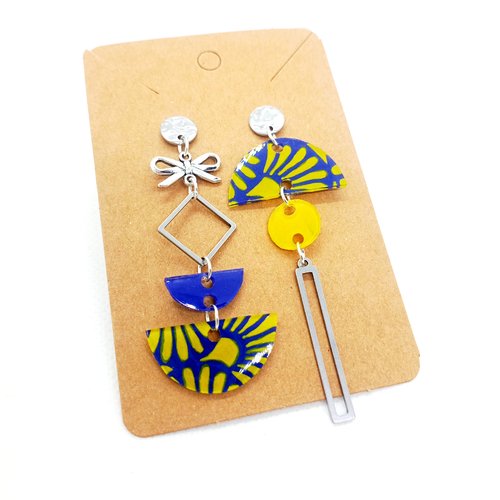 Boucles d'oreilles pendantes asymétriques