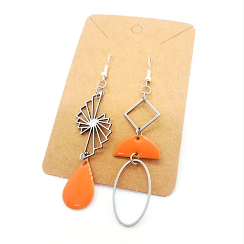 Boucles d'oreilles pendantes asymétriques