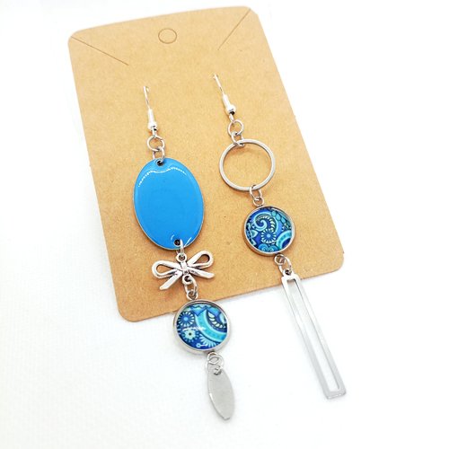 Boucles d'oreilles pendantes asymétriques