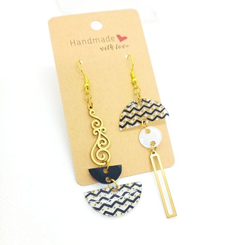 Boucles d'oreilles pendantes asymétriques