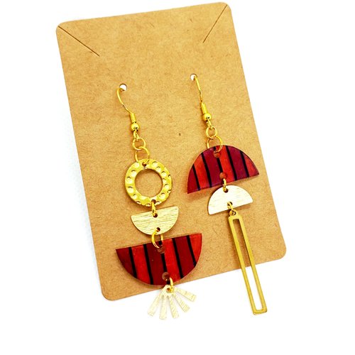 Boucles d'oreilles pendantes asymétriques