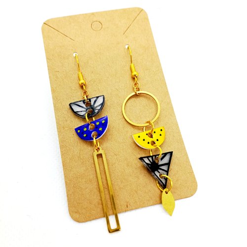 Boucles d'oreilles pendantes asymétriques