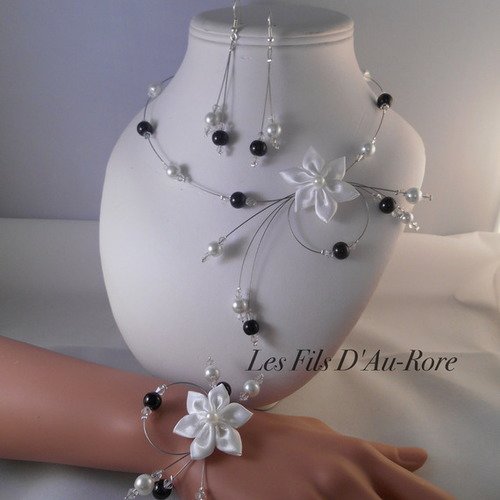 Parure athena avec collier , bracelet et boucles d'oreilles 