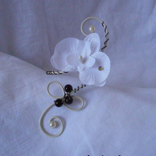 Bracelet mariée ou témoin avec orchidée blanche 
